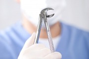 Что делает стоматолог-хирург?