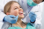 К какому стоматологу записаться для лечения зубов?